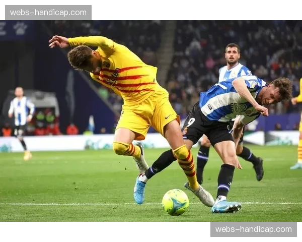 知名战术评论员专栏：批评部分球队“为控球而控球”，缺乏向进攻三区的有效渗透